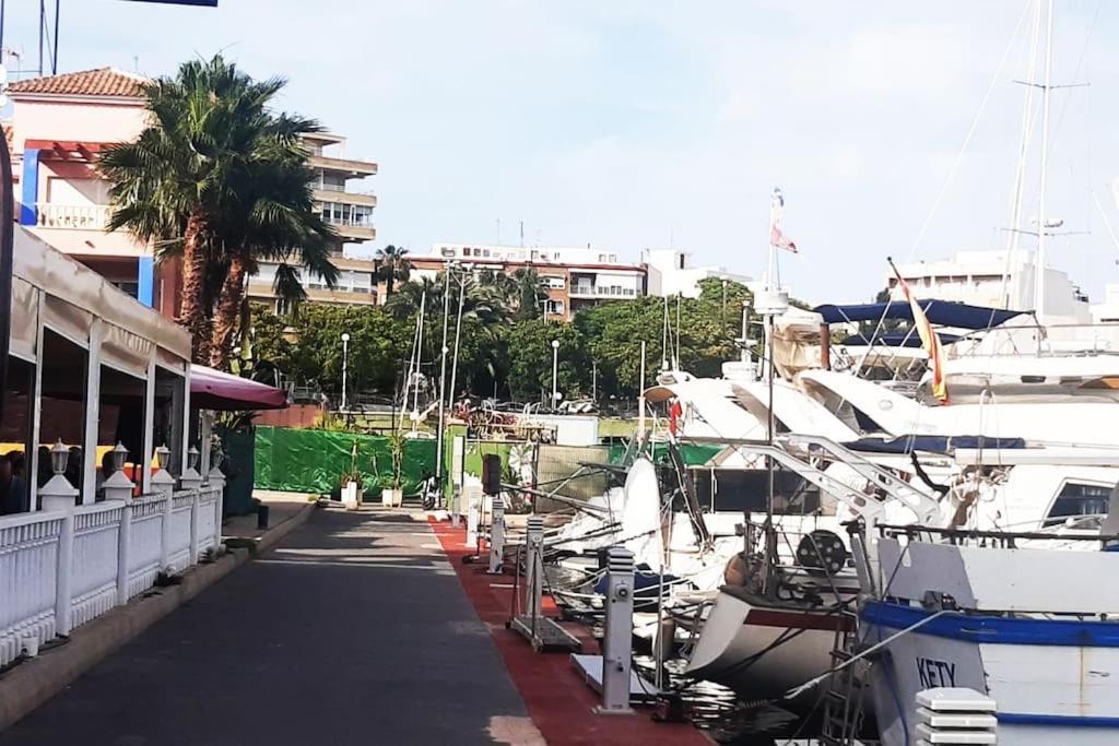 Adventure Harbour Apartment Torrevieja Bagian luar foto